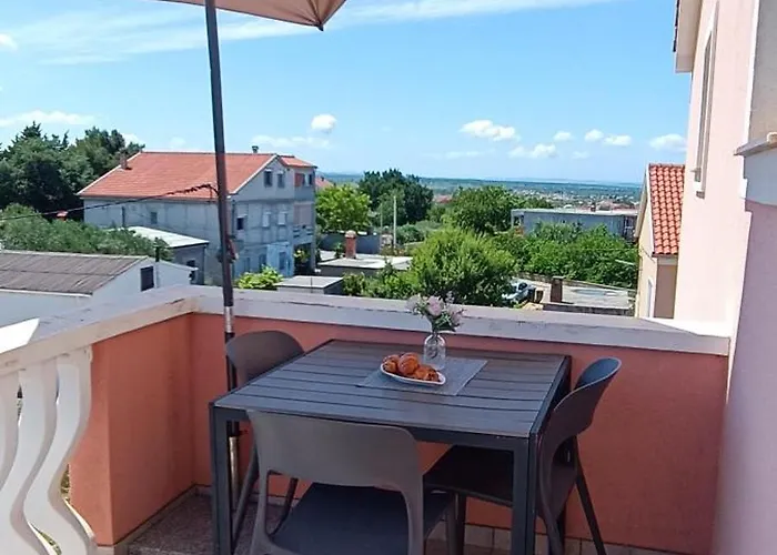 Apartment Sofija Vrsi